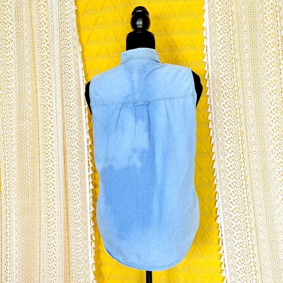 Vintage Solutions Distressed Butterfly Embroidered Sleeveless Denim Shirt Size M - Picture 4 of 11